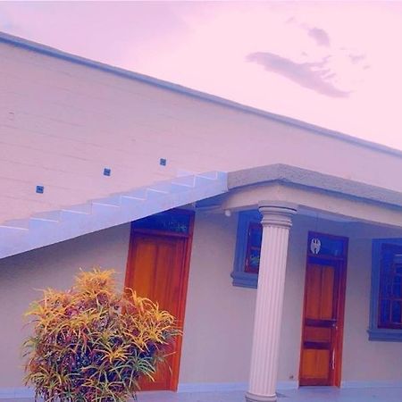 Boma la Ngombe Evelina House 호스텔 외부 사진