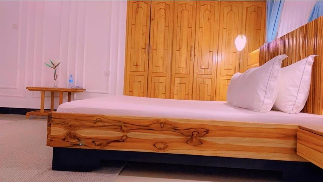Boma la Ngombe Evelina House 호스텔 외부 사진