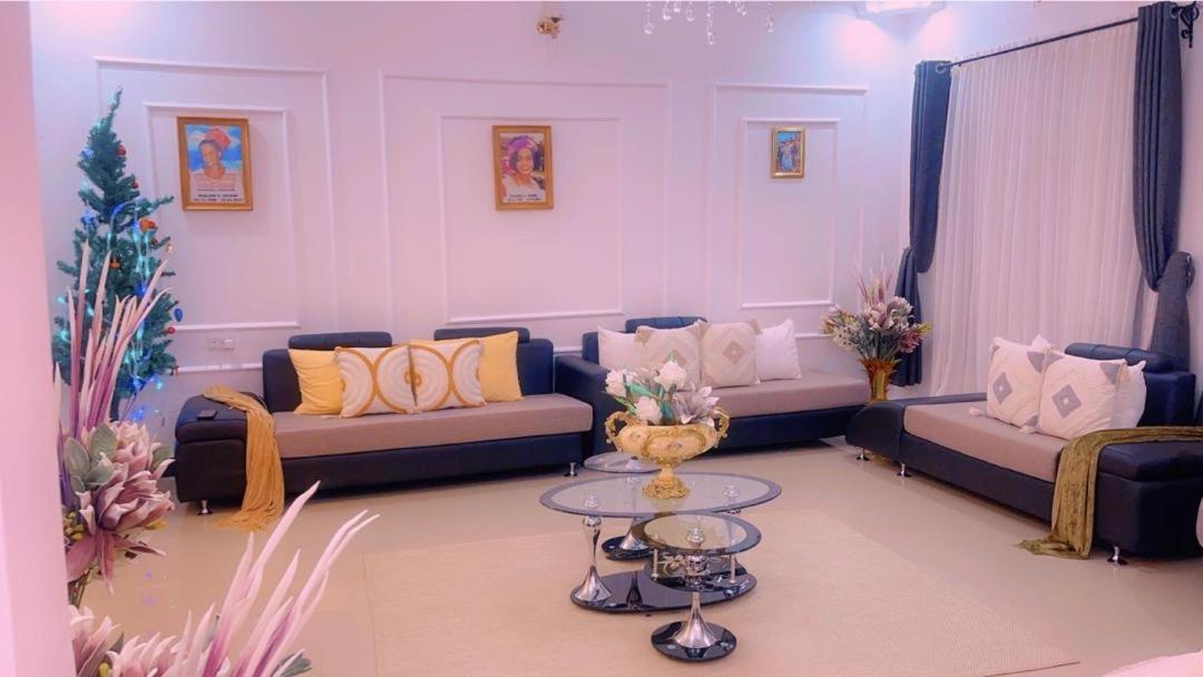 Boma la Ngombe Evelina House 호스텔 외부 사진